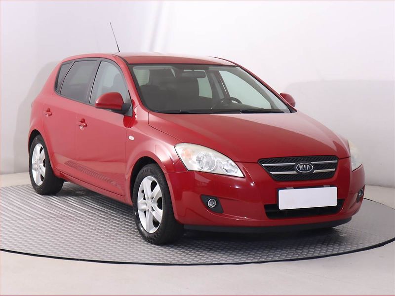 Kia Ceed (2009) 1.6 CVVT, Serv.kniha - fotografie inzerátu