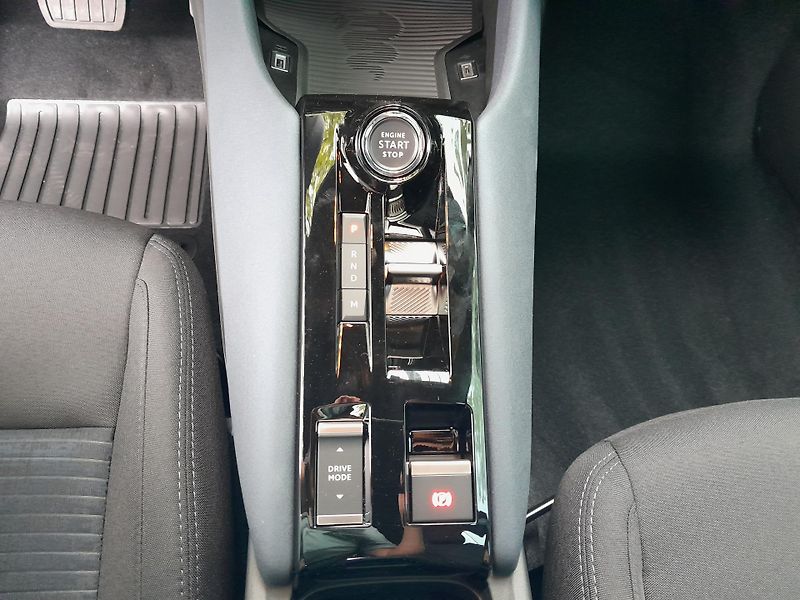 Alfa Romeo Junior (2026)  1,2 T 145 PS automat - fotka 20 z 27