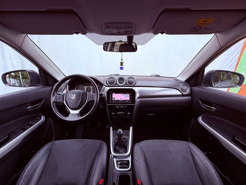 Suzuki Vitara 1.6 Comfort+, Serviska, Navi - fotka 15 z 29