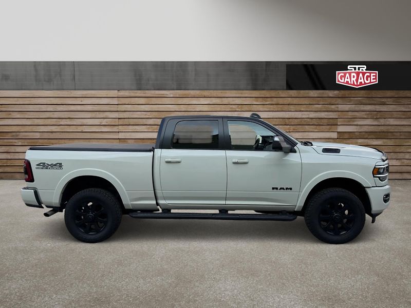 Dodge RAM (2022) +2500+LARAMIE+LPG+HEAVY DUTY+ - fotka 2 z 24