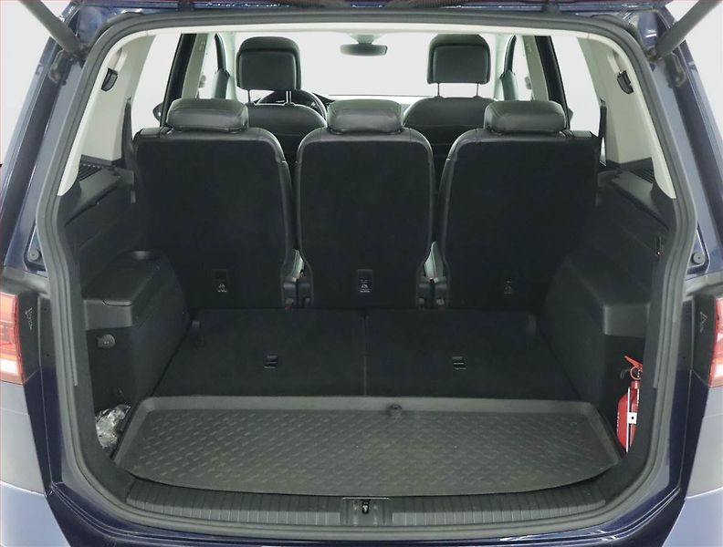 Volkswagen Touran (2020) Highline 1.5 TSI - fotka 14 z 25