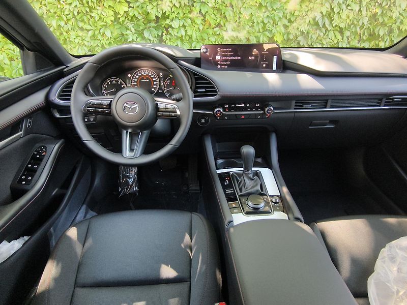 Mazda 3 (2026) 2.5i new. HOMURA 2027 - fotka 9 z 13