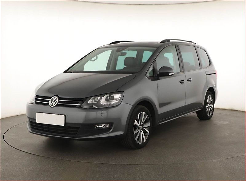 Volkswagen Sharan (2019) 2.0 TDI BMT, Automat, 7 míst - fotka 2 z 24