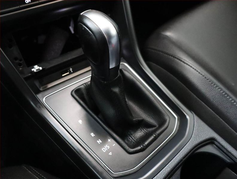 Volkswagen Touran (2020) Highline 2.0 TDI, Automat - fotka 13 z 22
