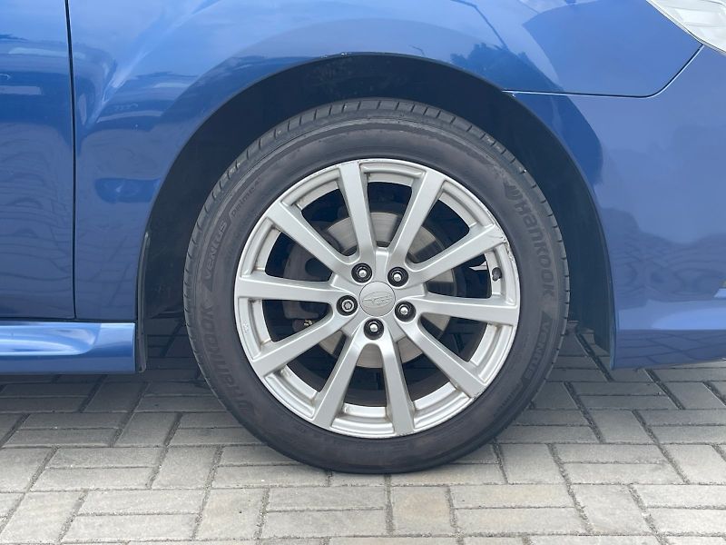 Subaru Legacy (2013) 2.5i / 123 kW 4x4 - fotka 15 z 30