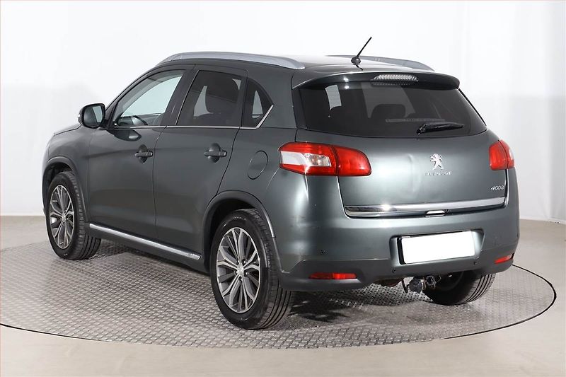 Peugeot 4008 (2013) 1.8 HDI, 4X4, Serv.kniha - fotka 4 z 25