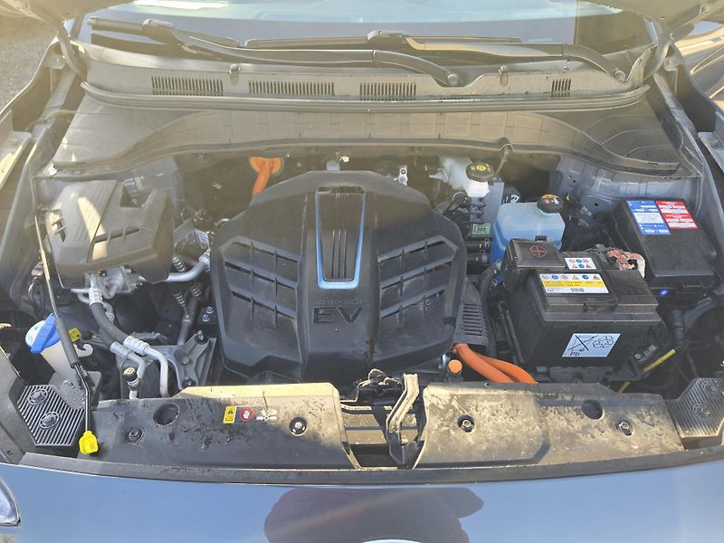 Hyundai Kona KREll 100KW  Kei Záruka Kamera - fotka 22 z 42