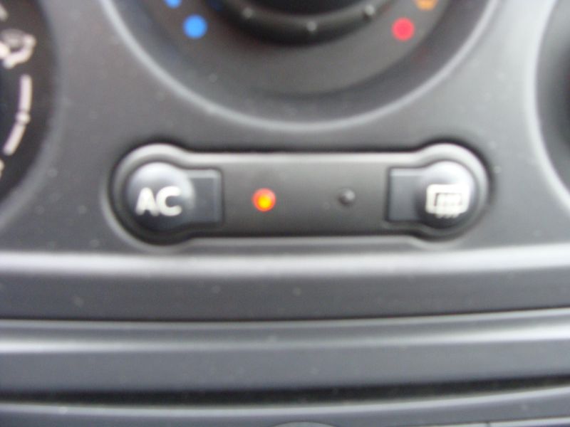 Renault Clio 1.5 DCi, 55 kW, klima, tažné - fotka 17 z 24