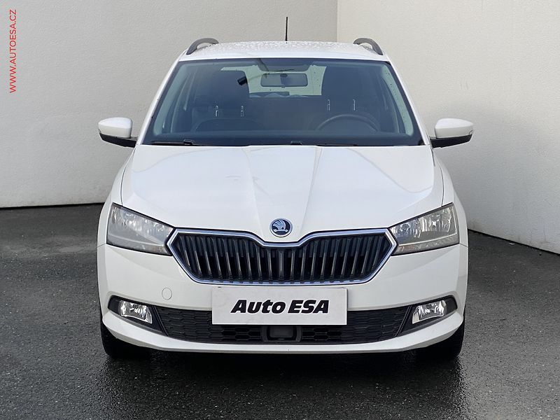 Škoda Fabia (2019) 1.0 TSi, ČR, Ambition, +kola - fotka 2 z 17