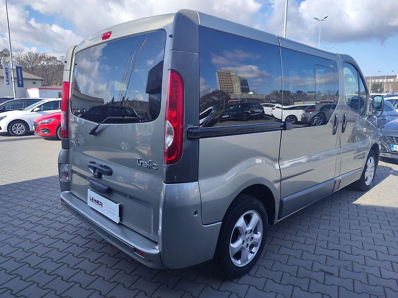 Renault Trafic 2.0 DCi/84kW Passenger - fotka 5 z 27