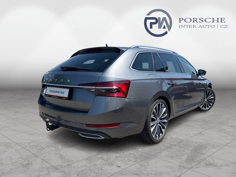 Škoda Superb L&K 2.0 TSI 140kw DSG Combi - fotka 2 z 27