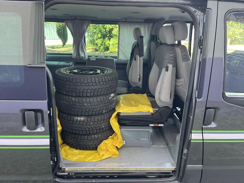 Ford Transit 2,2 TDCi EUROLINE /7-míst/  - fotka 15 z 29