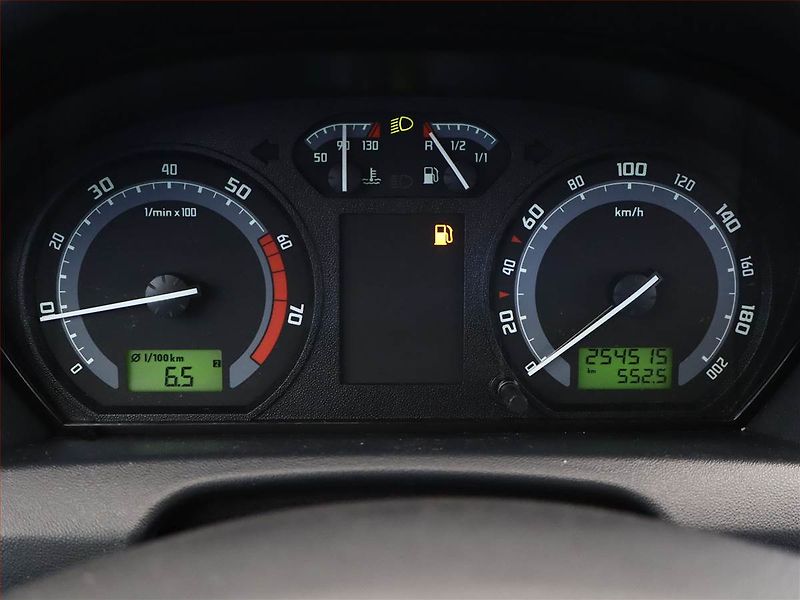 Škoda Fabia (2004) 1.2 12V, nová STK, Tažné - fotka 9 z 12