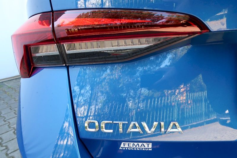 Škoda Octavia (2023) kombi Active Plus 1,0 TSi/81 k - fotka 30 z 31