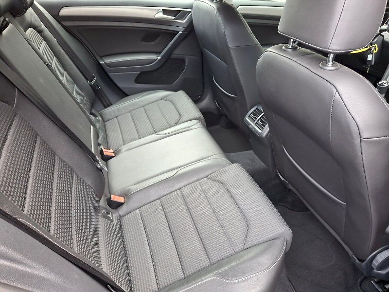 Volkswagen Golf (2017) Comfort 1,4TSi 92kW - fotka 14 z 32