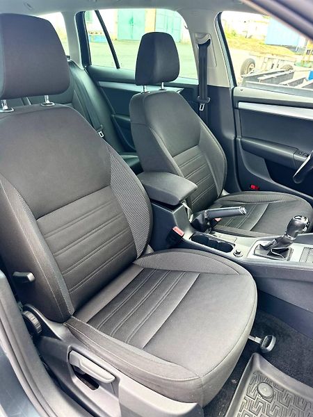 Škoda Octavia (2017)  III FL COMBI 1.6 TDI DSG 85KW - fotka 15 z 18