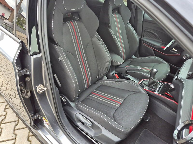 Škoda Fabia (2025) Monte Carlo 1.0TSi 85kW 6°manu - fotka 22 z 34