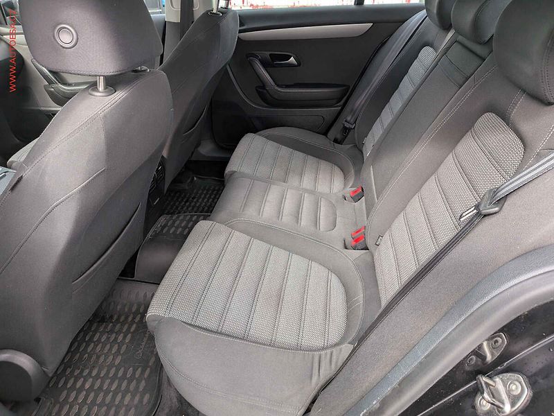 Volkswagen Passat CC (2011) 2.0 TSi, ČR, DSG, park - fotka 10 z 16