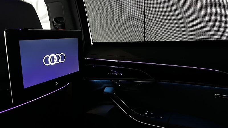 Audi S8 TOP STAV - fotka 29 z 51