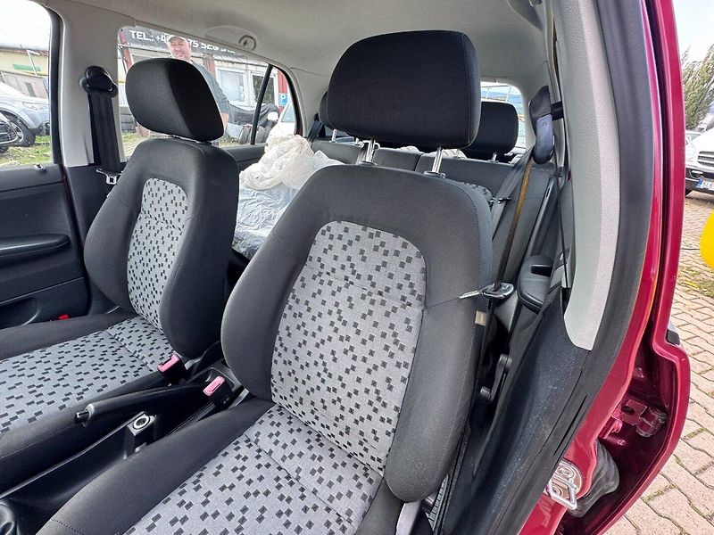 Škoda Fabia (2006) 1,4i 55 KW KILOMETRY TAŽNÉ - fotka 17 z 38