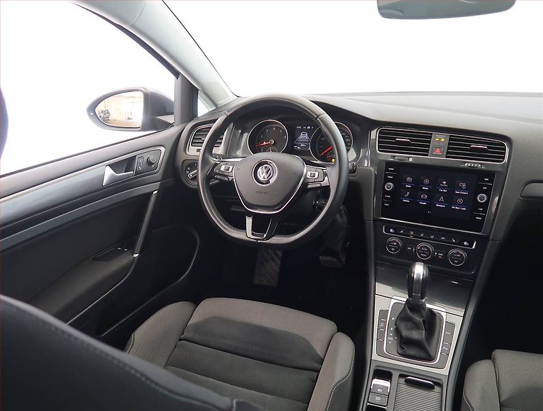 Volkswagen Golf (2017) 1.4 TSI, Automat, Navi - fotka 7 z 22