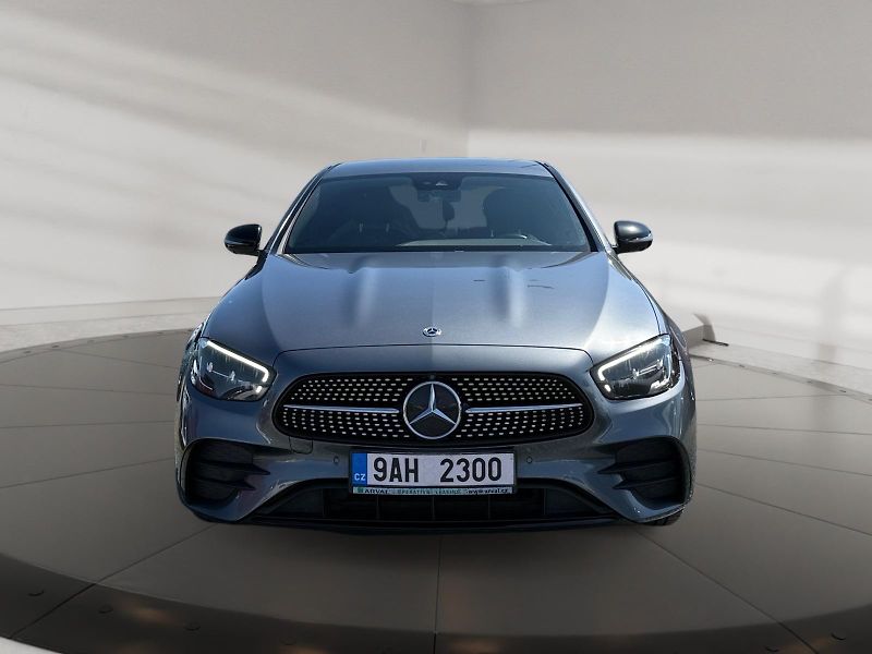 Mercedes-Benz Třídy E (2022) 220d 147kW 4M CZ DPH - fotka 2 z 11