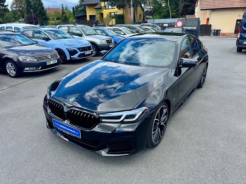 BMW Řada 5 (2022) M550i Xdrive - CZ - DPH - fotka 2 z 30
