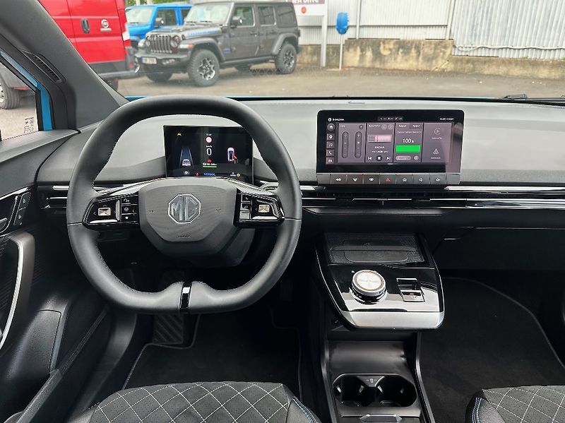 MG MG4 (2023) Electric Elegance (64 kWh) - fotka 19 z 37