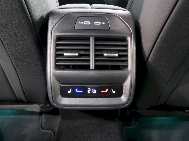Škoda Superb (2026) SPORTLINE 2.0TDI 142KW 4x4 DSG - fotka 42 z 45