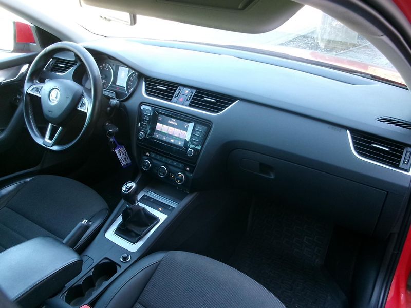 Škoda Octavia 4X4 AUTOKLIMA TAŽNÉ - fotka 32 z 34