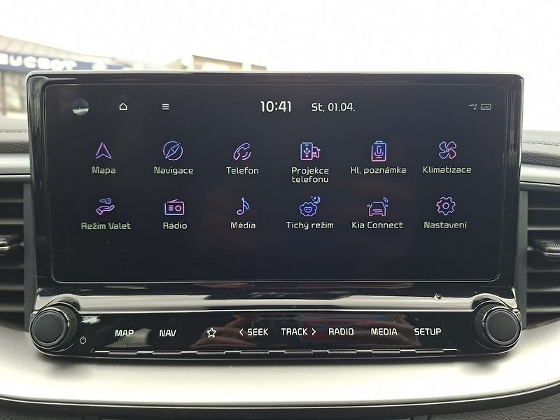 Kia Ceed SW 1.5 T-GDI 117kW 7DCT - fotka 19 z 25