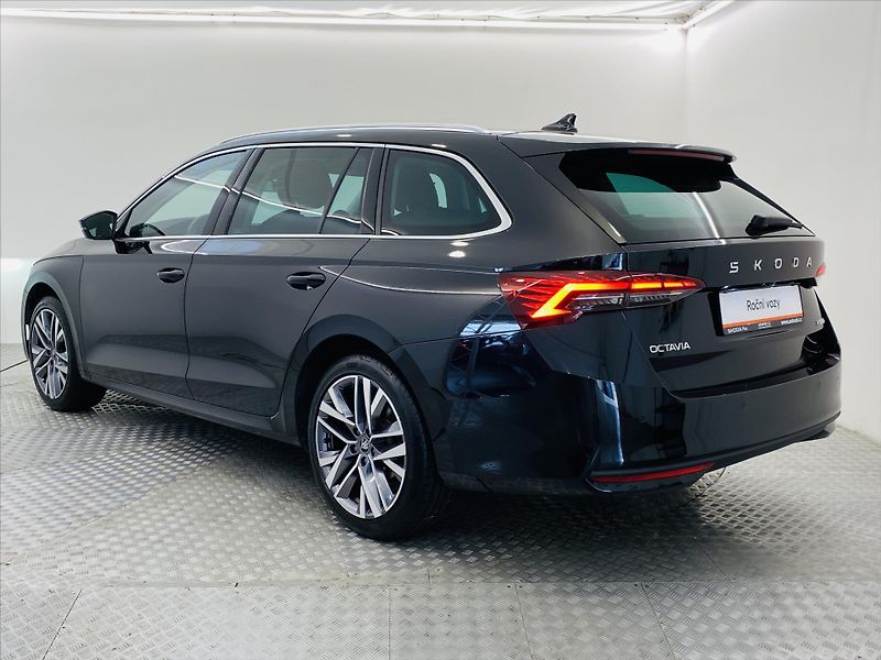 Škoda Octavia 1,5 TSI m-HEV 85kW DSG Top Sel - fotka 27 z 29