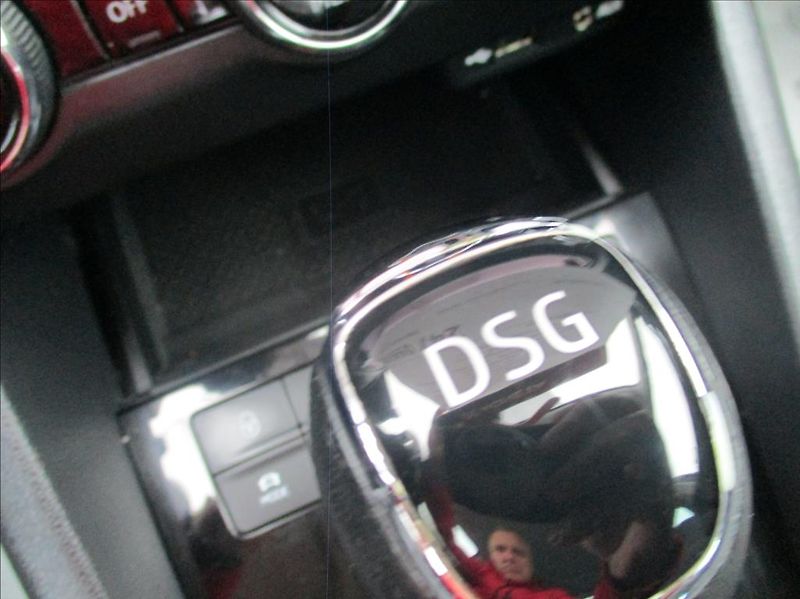 Škoda Octavia 2,0 TDI, Style,DSG,ZAMLUVENO, - fotka 29 z 47