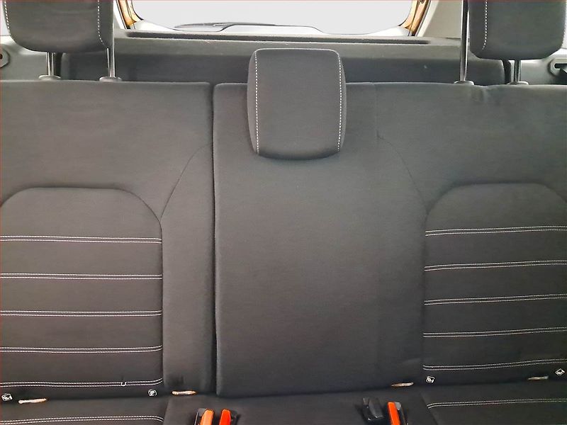 Dacia Duster (2018) 1.6 SCe, Serv.kniha, Navi - fotka 10 z 17