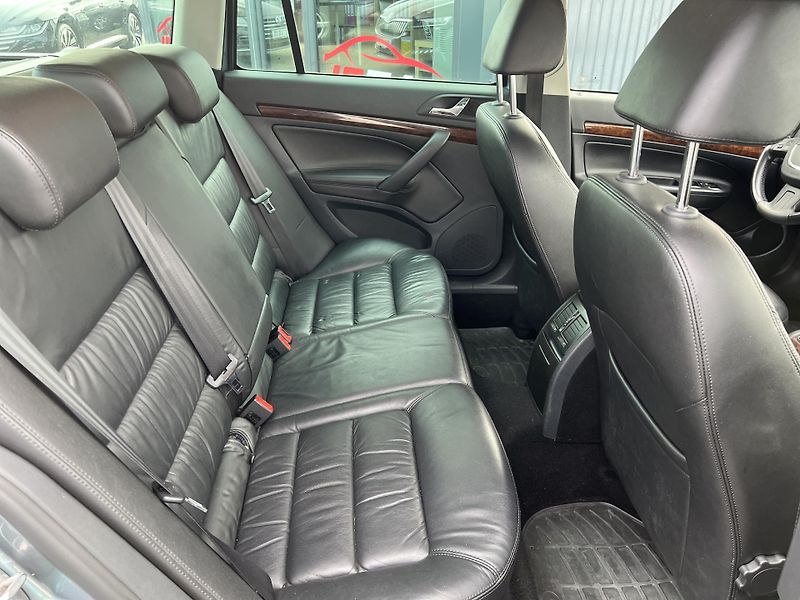 Škoda Octavia 2.0TDi 103kw DSG TEMPOMAT ALU - fotka 33 z 41