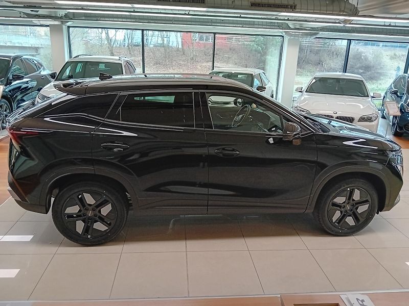 Omoda 5 PREMIUM 1,6TGDI, ČR, 1.MAJ - fotka 8 z 21