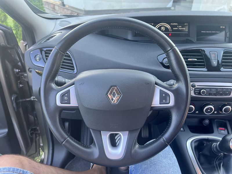 Renault Scénic 1.2TCE 85KW,KůŽE,NAVI,2xKOLA - fotka 36 z 44
