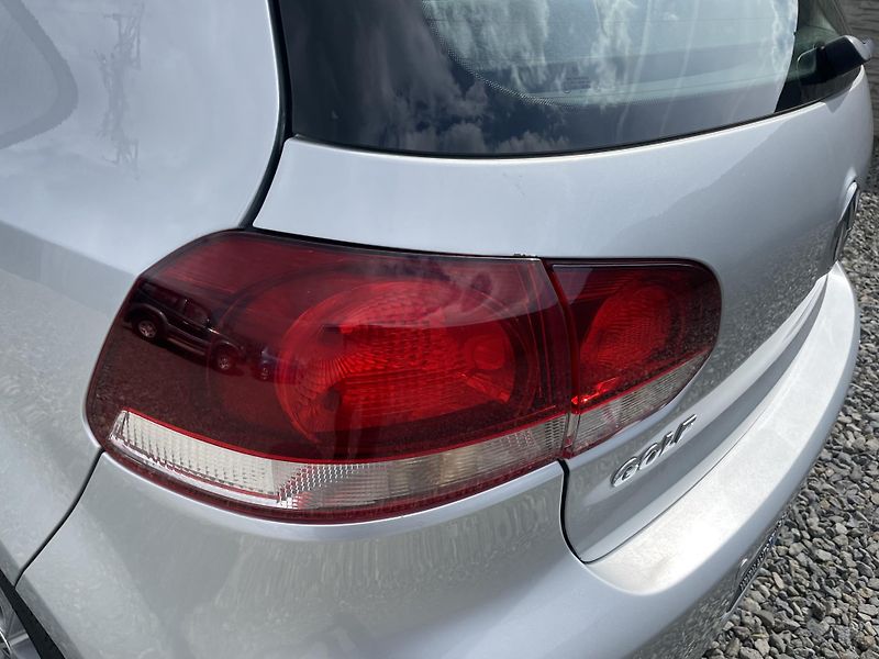 Volkswagen Golf 1.6TDi 105PS  6 HIGHLINE TOP!! - fotka 39 z 176