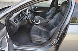 Volvo V60 (2016) 2.4 D6 AWD PHEV 212kW Momentum - náhled 18
