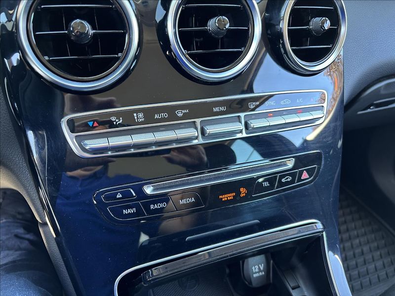 Mercedes-Benz GLC 2,1 220 d 4Matic 125kW - fotka 27 z 36