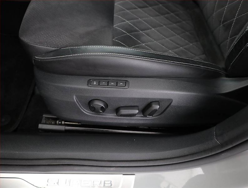 Škoda Superb (2021) Sportline iV 1.4 TSI PHEV - fotka 20 z 24