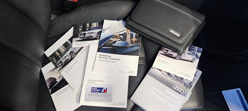 Audi A8 (2013) Audi A8, Audi A8L 4.2 V8, LONG - fotka 65 z 65