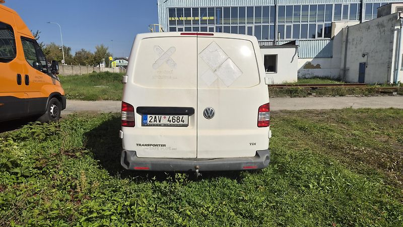 Volkswagen Transporter (2012) - fotka 6 z 18