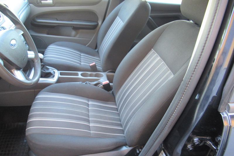 Ford Focus 1.6 TDCi KLIMA TAŽNÉ - fotka 10 z 16
