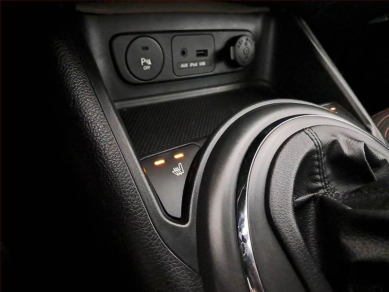 Kia Sportage (2011) 1.6 GDI, Xenony, Tempomat - fotka 16 z 16