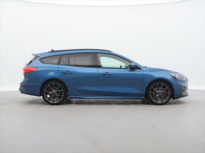 Ford Focus 2,3 ST 206kW Panorama - fotka 8 z 31