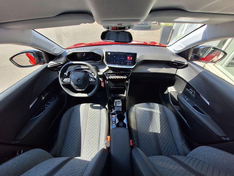 Peugeot 208 (2025) ALLURE Hybrid 110 e-DCS6 - fotka 10 z 19