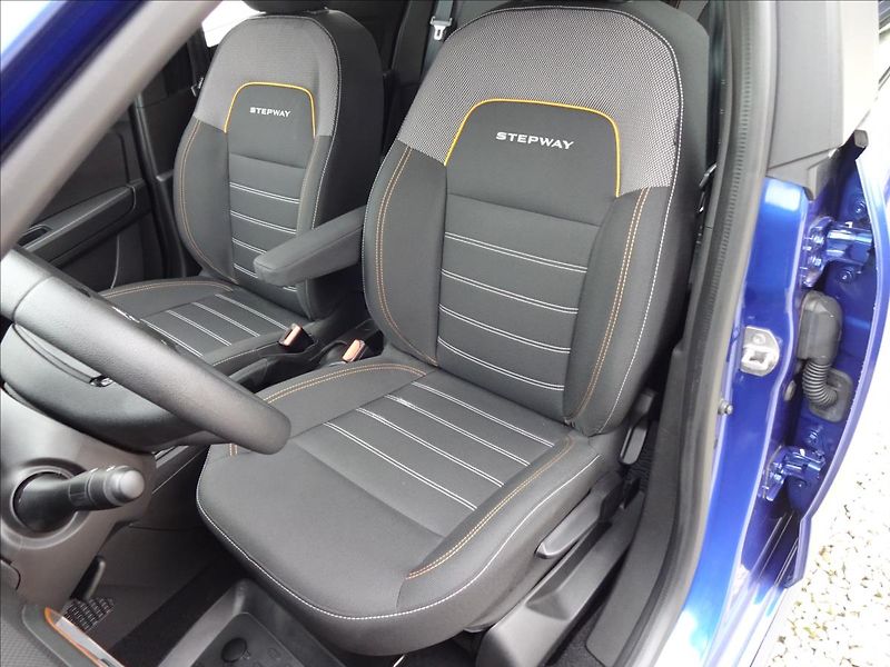 Dacia Sandero 1,0 TCe STEPWAY - fotka 17 z 46