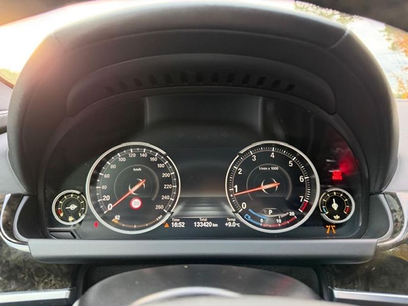 BMW Řada 6 650i xDrive, GC,CZ,TOP VÝBAVA - fotka 23 z 37