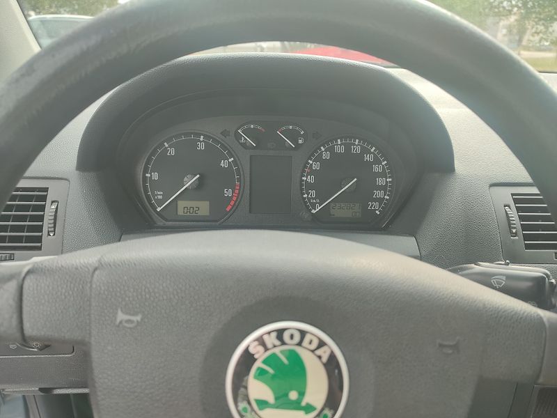 Škoda Fabia (2002) 1.9SDI - fotka 6 z 10